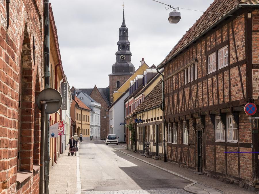 Urokliwa uliczka w centrum Ystad